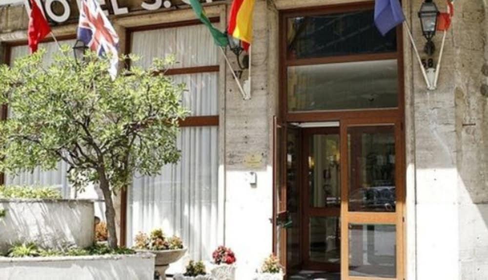 Gh Hotel San Giusto Рим Экстерьер фото