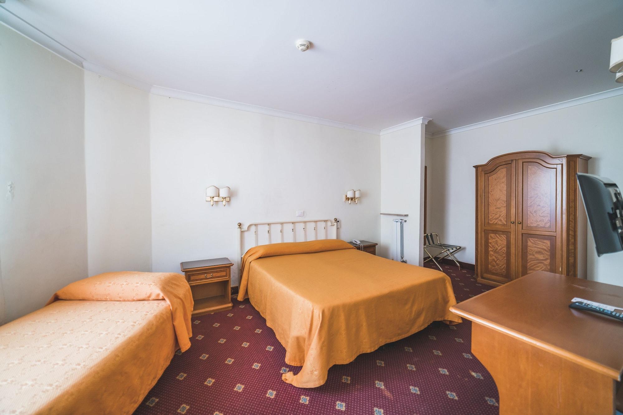 Gh Hotel San Giusto Рим Экстерьер фото