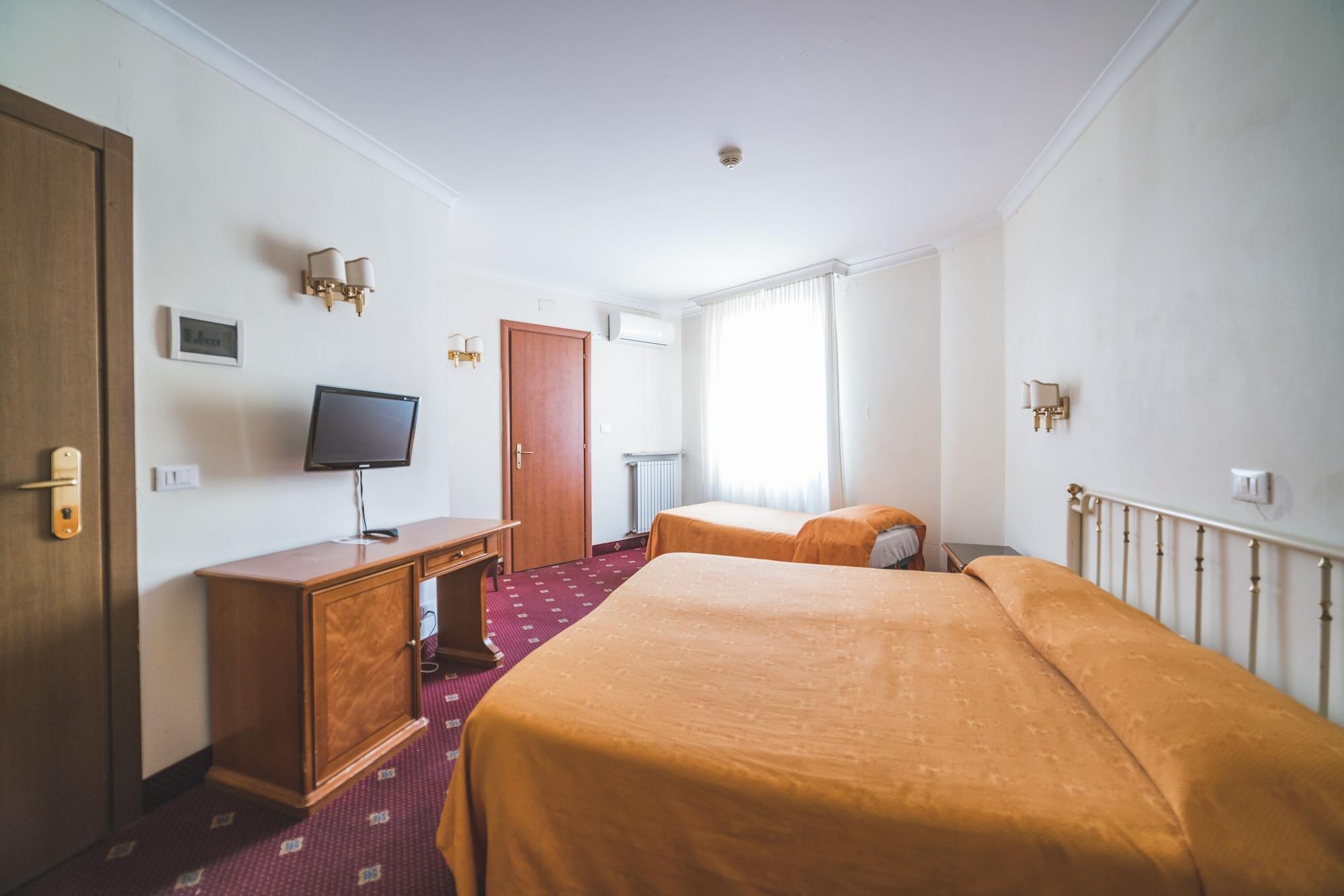 Gh Hotel San Giusto Рим Экстерьер фото