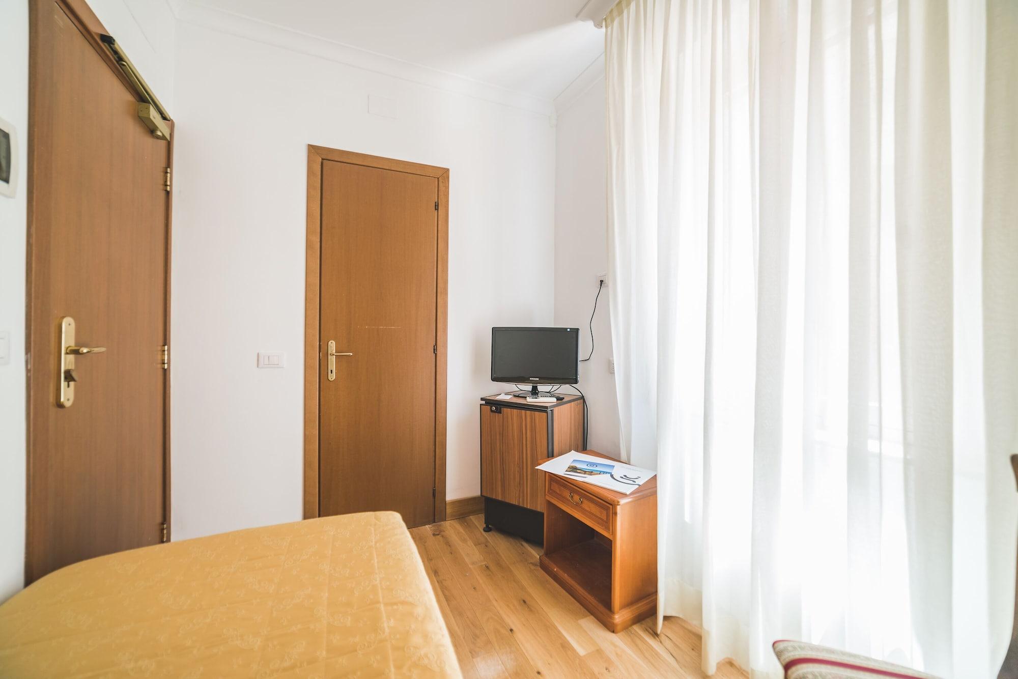 Gh Hotel San Giusto Рим Экстерьер фото