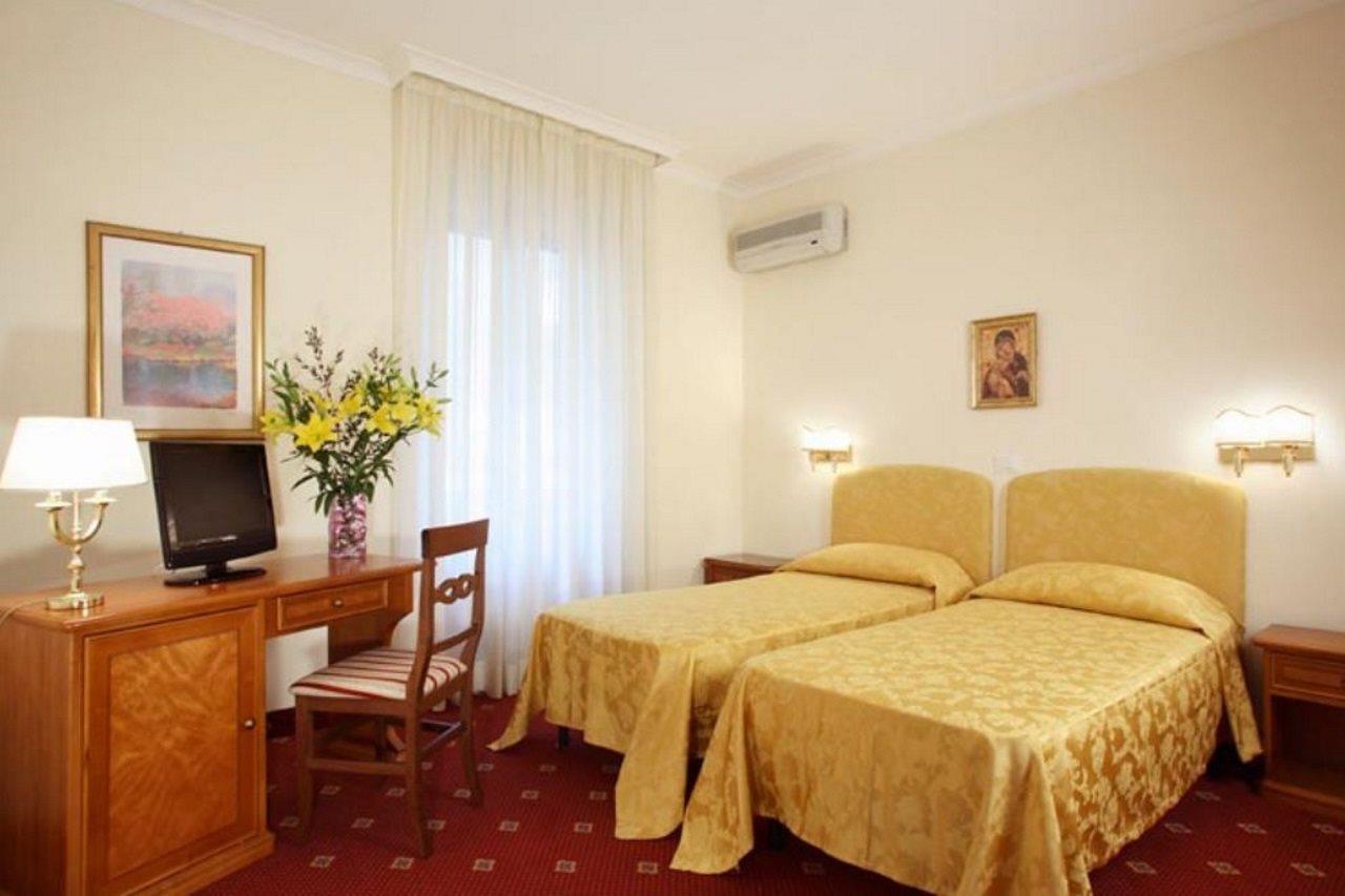 Gh Hotel San Giusto Рим Экстерьер фото